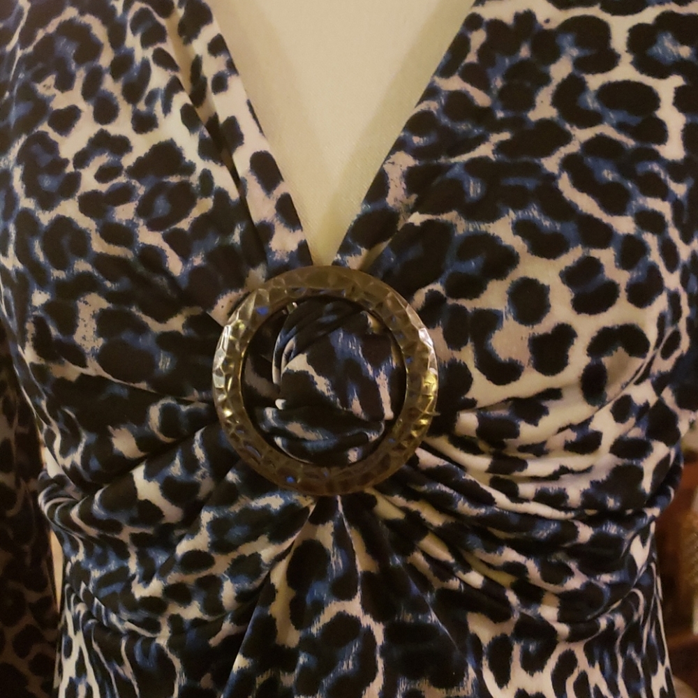 Top - Picture 4 of 8